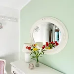 Ulivi - Charming 1 Bedroom Apartment With Garden And Parking *