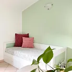 Ulivi - Charming 1 Bedroom With Garden And Parking Apartment