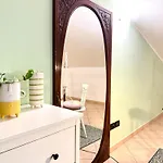 Ulivi - Charming 1 Bedroom Apartment With Garden And Parking Appartement *
