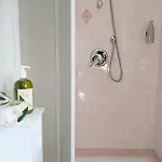 Ulivi - Charming 1 Bedroom With Garden And Parking