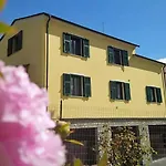 Ulivi - Charming 1 Bedroom With Garden And Parking アパート *