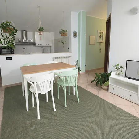 Ulivi - Comodita E Tranquillita Con Patio E Parcheggio Apartament *