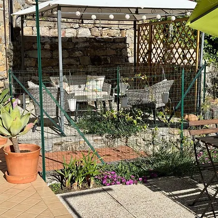 Ulivi - Charming 1 Bedroom With Garden And Parking