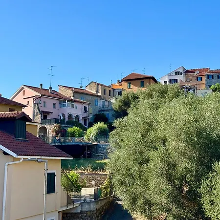 Ulivi - Charming 1 Bedroom With Garden And Parking Daire *